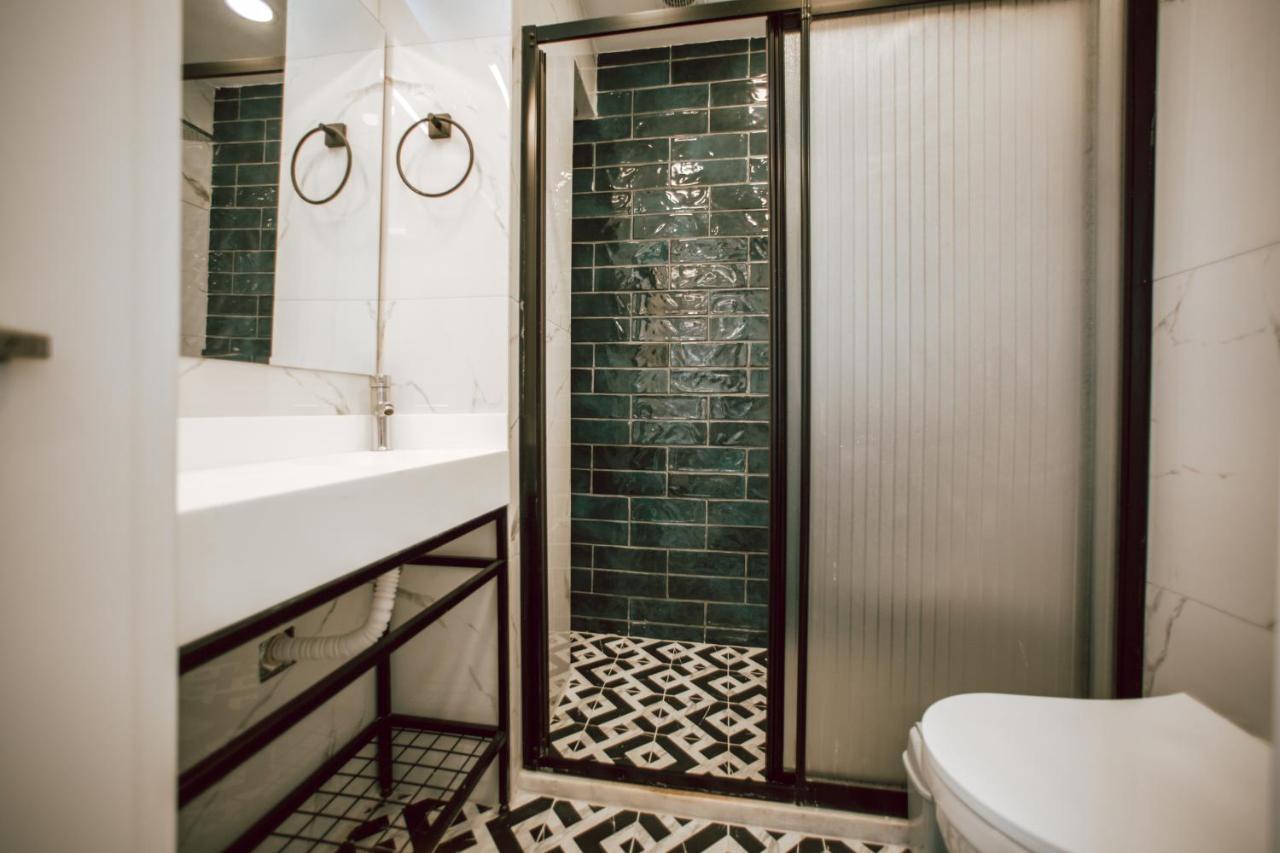 Megalos Galata Hotel Istanbul Exteriör bild
